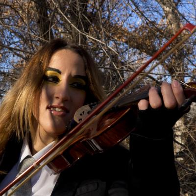 Sesión de fotos Sara: Violinista en El Campillo 4336-1